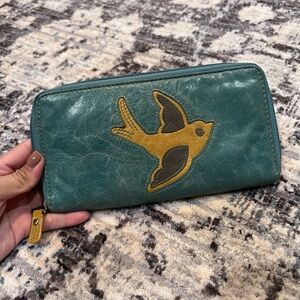 Fossil Women’s Candy Icon Zip Clutch Bird Wallet